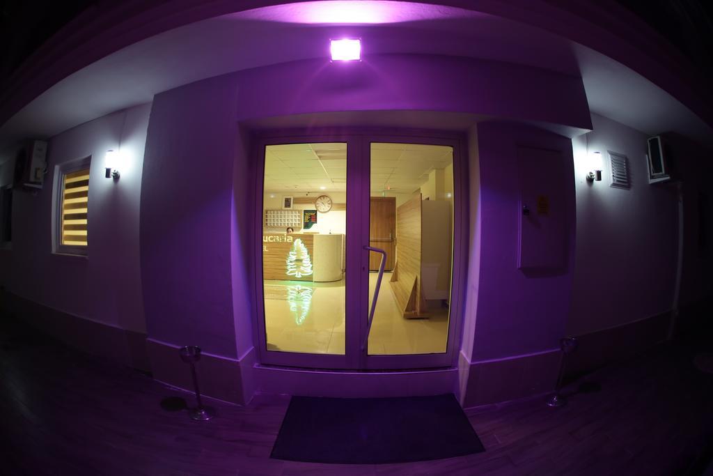 Araucaria Pension Antalia Esterno foto