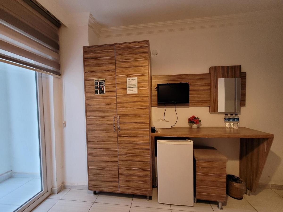 Araucaria Pension Antalia Esterno foto