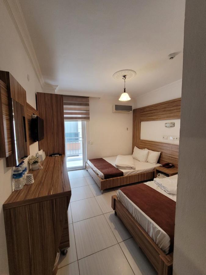Araucaria Pension Antalia Esterno foto