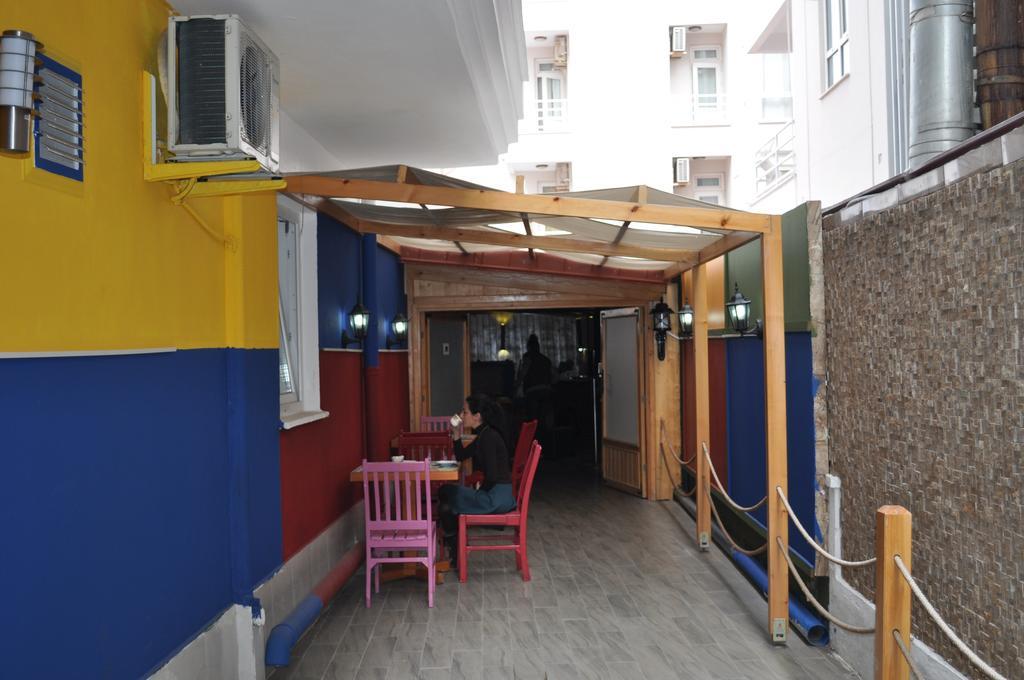 Araucaria Pension Antalia Esterno foto