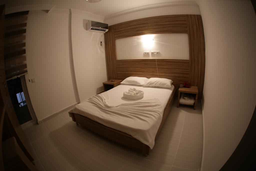 Araucaria Pension Antalia Camera foto