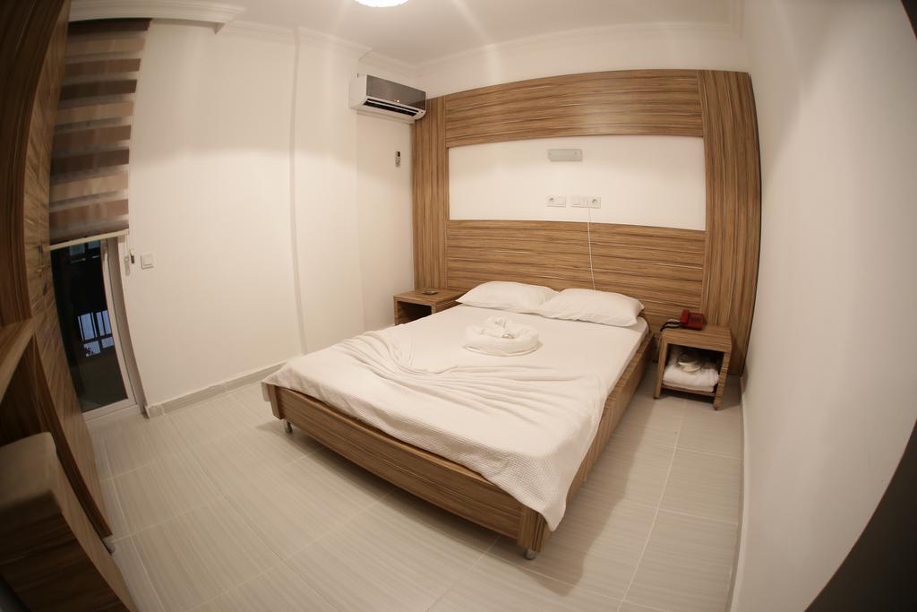Araucaria Pension Antalia Camera foto