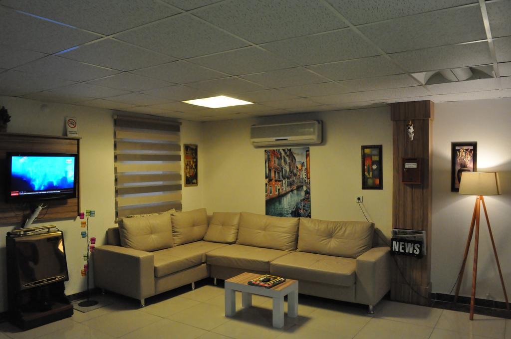 Araucaria Pension Antalia Esterno foto