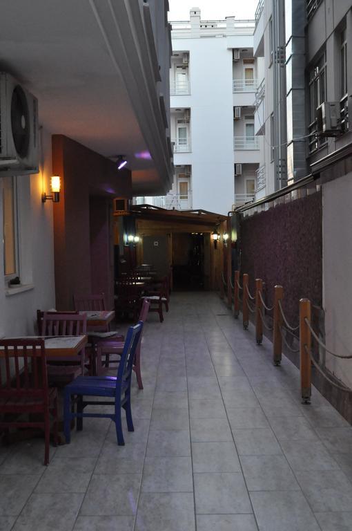 Araucaria Pension Antalia Esterno foto