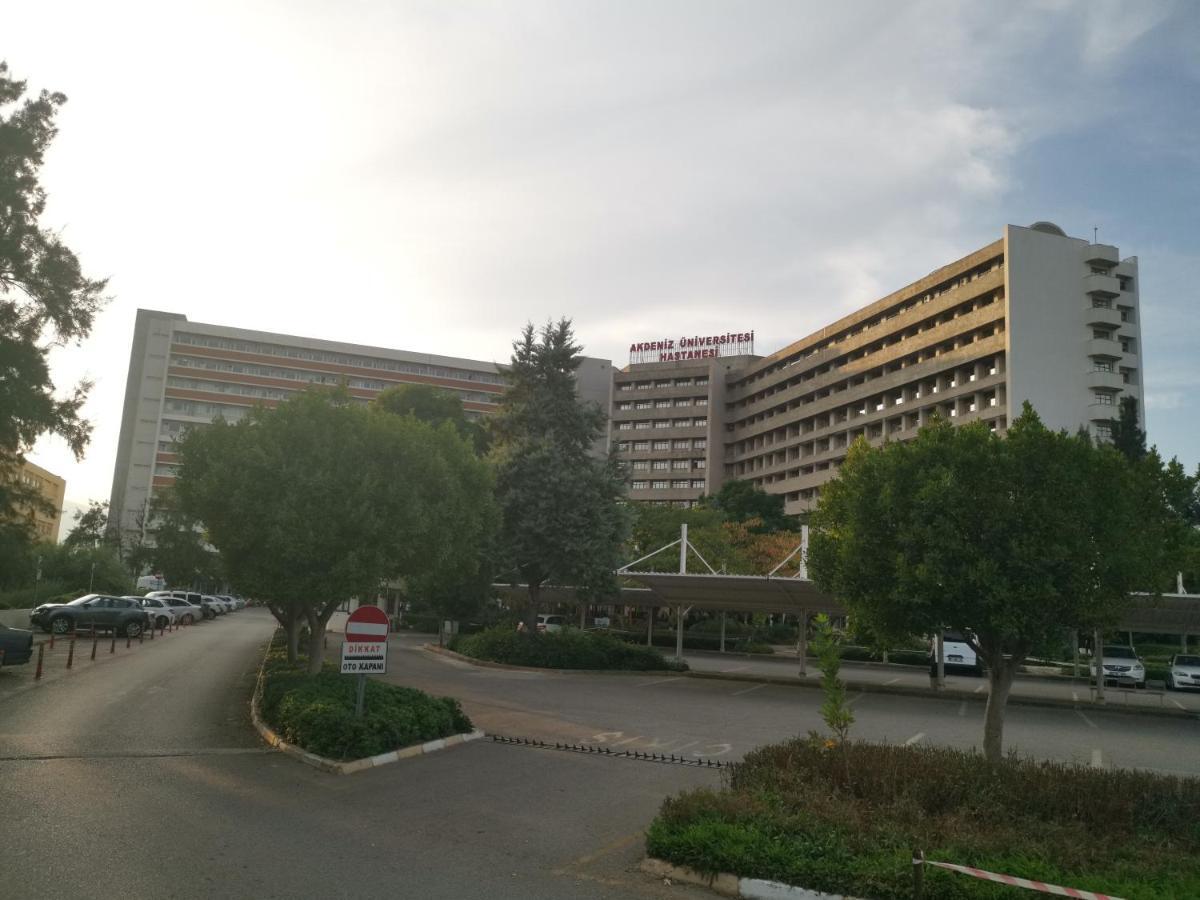 Araucaria Pension Antalia Esterno foto